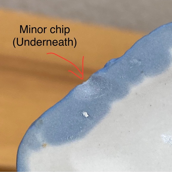 Vintage D’ART S.A. Blue/White Porcelain Sleepy Girl Holding Teddy Bear Figurine - Picture 15 of 15